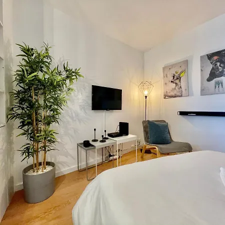 Historic Center • Collection By Perpetual Relax 브라가